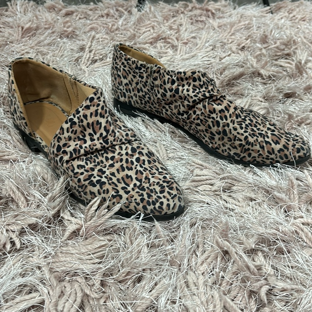 Leopard Flats